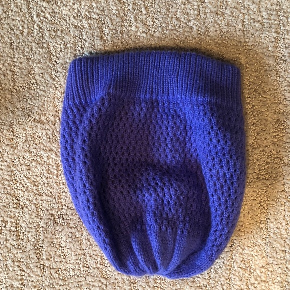 North Face Beanie! - Picture 2 of 2